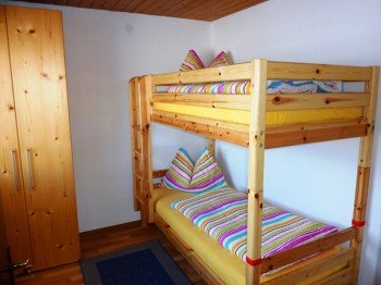 - STOCKBETTZIMMER -