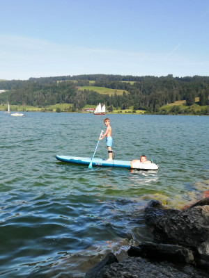 SUP-Board fahren auf dem Großen Alpsee