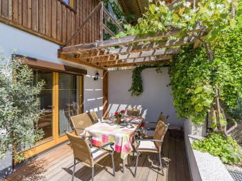 Terrasse beim Wohnhaus