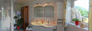 Badzimmer/Doppelwaschbecken