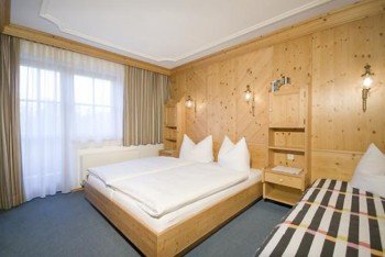 Die Schlafzimmer haben 2-3 Betten und Alergikerbettwäsche.