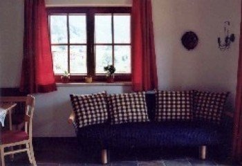 Sitzecke und Sofa Wohnung 1