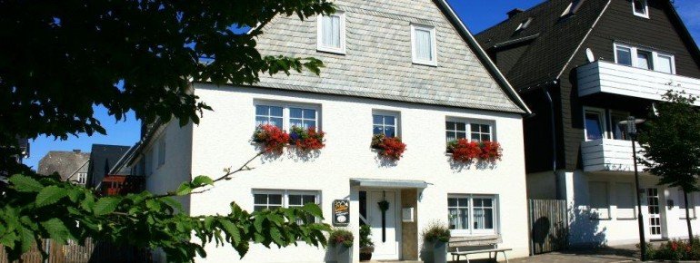 Haus Cramer * * * * Ferienwohnungen
