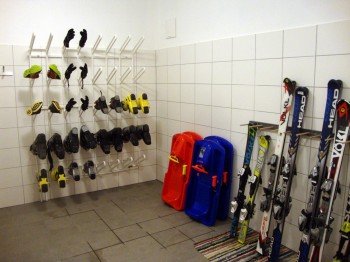 Trockenraum für Skischuhe und Kleidung