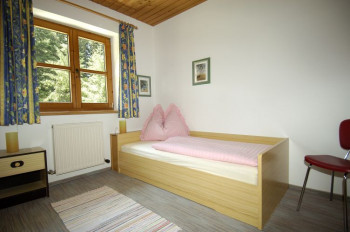Schlafzimmer mit 2 Einzelbetten