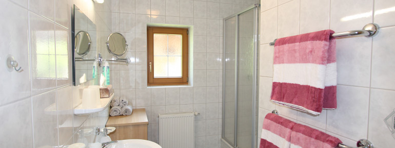 Appartement für 2-5 Personen - Badezimmer