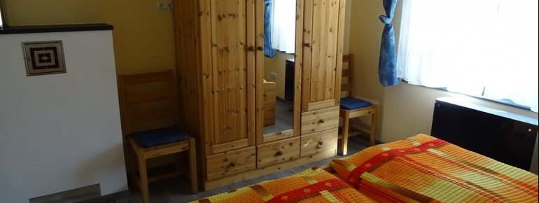 Schlafzimmer 2