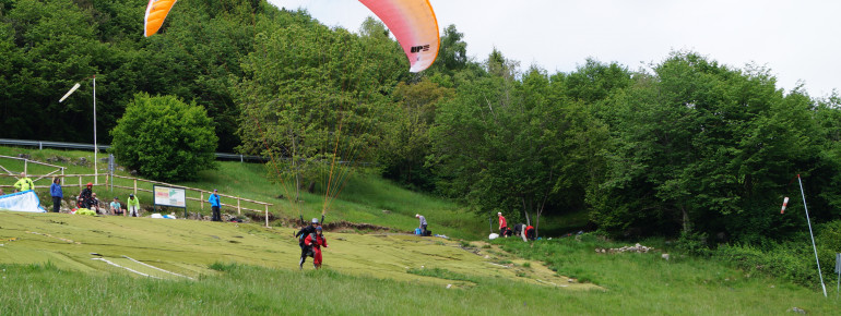 Paragleiten im Sommer