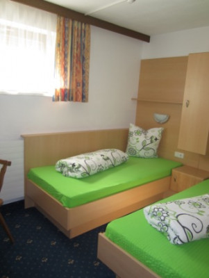 Zweibettzimmer