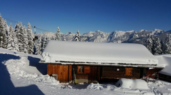 Direkt an der Skipiste im Winter