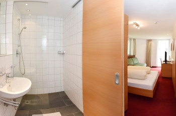 Ferienwohnen Mattle in Kappl Tirol bei Ischgl-Paznaun, Badezimmerbeispiel