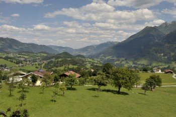 Ausblick vom Balkon Richtung Goldegg / St. Johann Alpendorf