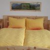 Schlafzimmer mit Blick auf das Schwimmbad