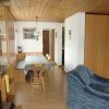 zum Esszimmer hin