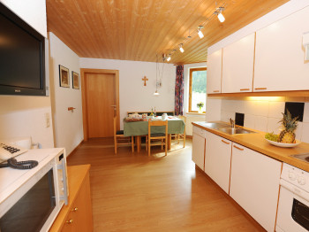 Apart Zimalis in Galtür Tirol bei Ischgl-Paznaun, Wohnküche mit Essbereich