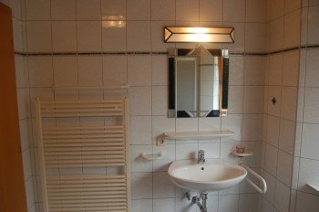 2 Badezimmer und extra Wc