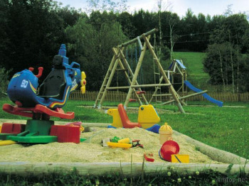 hauseigener Spielplatz