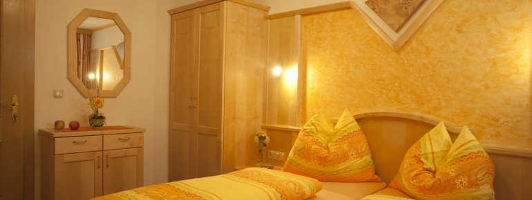 Schlafzimmer Appartement Blumenwiese
