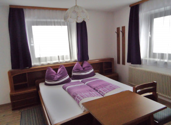 Doppelzimmer mit Balkon