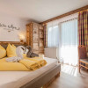 Reinkuscheln kann sich hier gut in dieses feine Bett