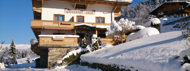 Hauszufahrt Winter Haus Rahm-Wechselberger