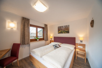 Schlafzimmer B1