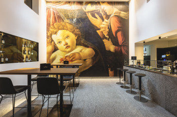 Lounge Bar