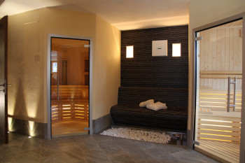Ansicht Sauna mit wärme Bank
