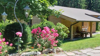 Chalet Seerose im Hotelgarten - direkt am Pool - Ferienhaus im Rosenhof