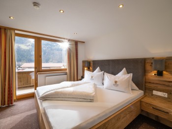 Doppelzimmer Deluxe mit Balkon