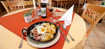 Regionale und internationale Speisen