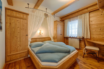 Schlafzimmer1
