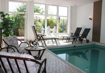 Ruhebereich im Hallenbad