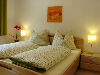 Schlafzimmer Fewo B