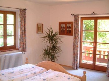 Schlafzimmer mit Balkon