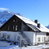 Schipistenanfahrt zum Haus