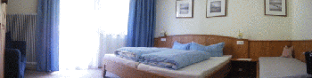 Dreibettzimmer