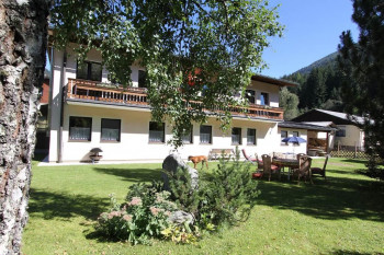 Garten im Sommer