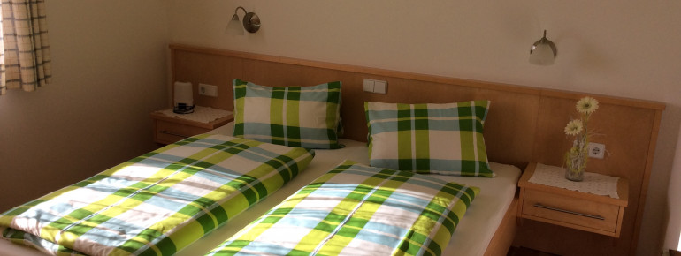 Doppelzimmer mit Dachsteinbick