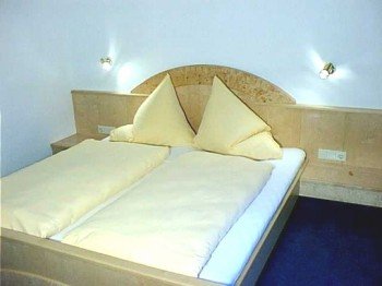 Doppel/Dreibettzimmer