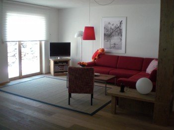 Wohnzimmer mit Blick auf die Alpen