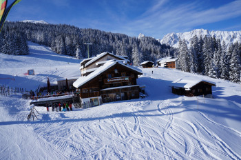 Seien Sie am Morgen der Erste auf der Piste