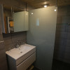 Bad mit Dusche, WC und Föhn