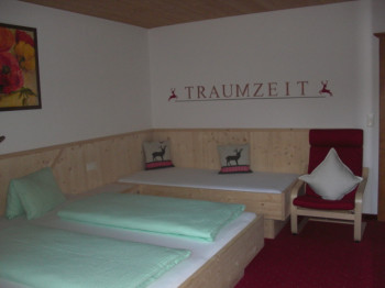 dreibett_Zimmer