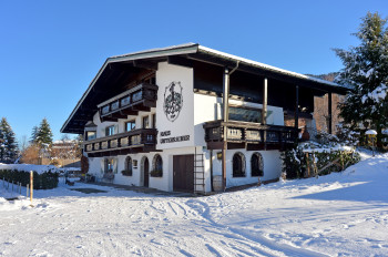 Alpenresidenz im Winter