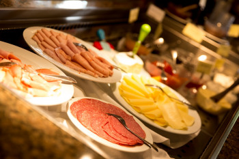Frühstücksbuffet im Restaurant