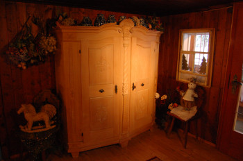 Bauernschrank