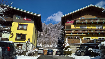 Herzlich Willkommen in HÖLZLs BED&BREAKFAST