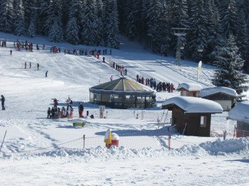 Schirmbar und Schischule gleich nebenan