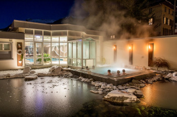Sole Whirlpool im Garten, Hotel Belvedere Grindelwald
